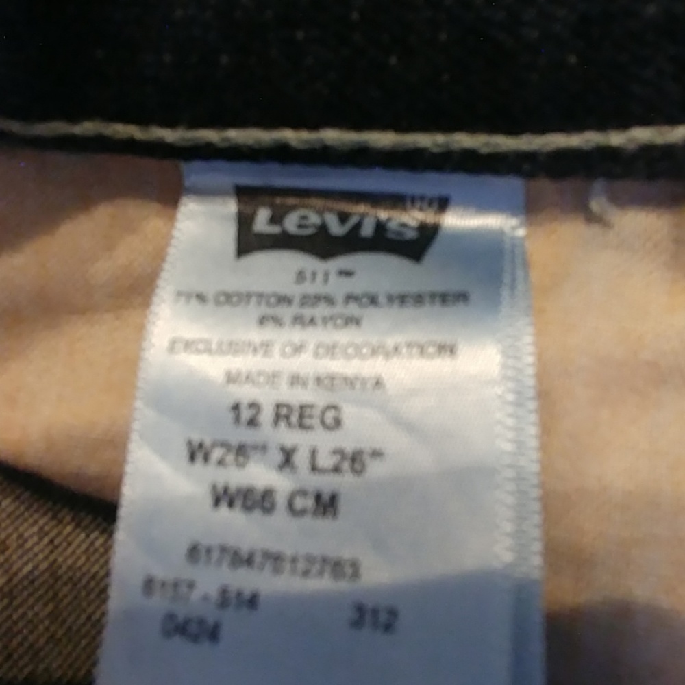 Levi's - Picture 3 of 5
